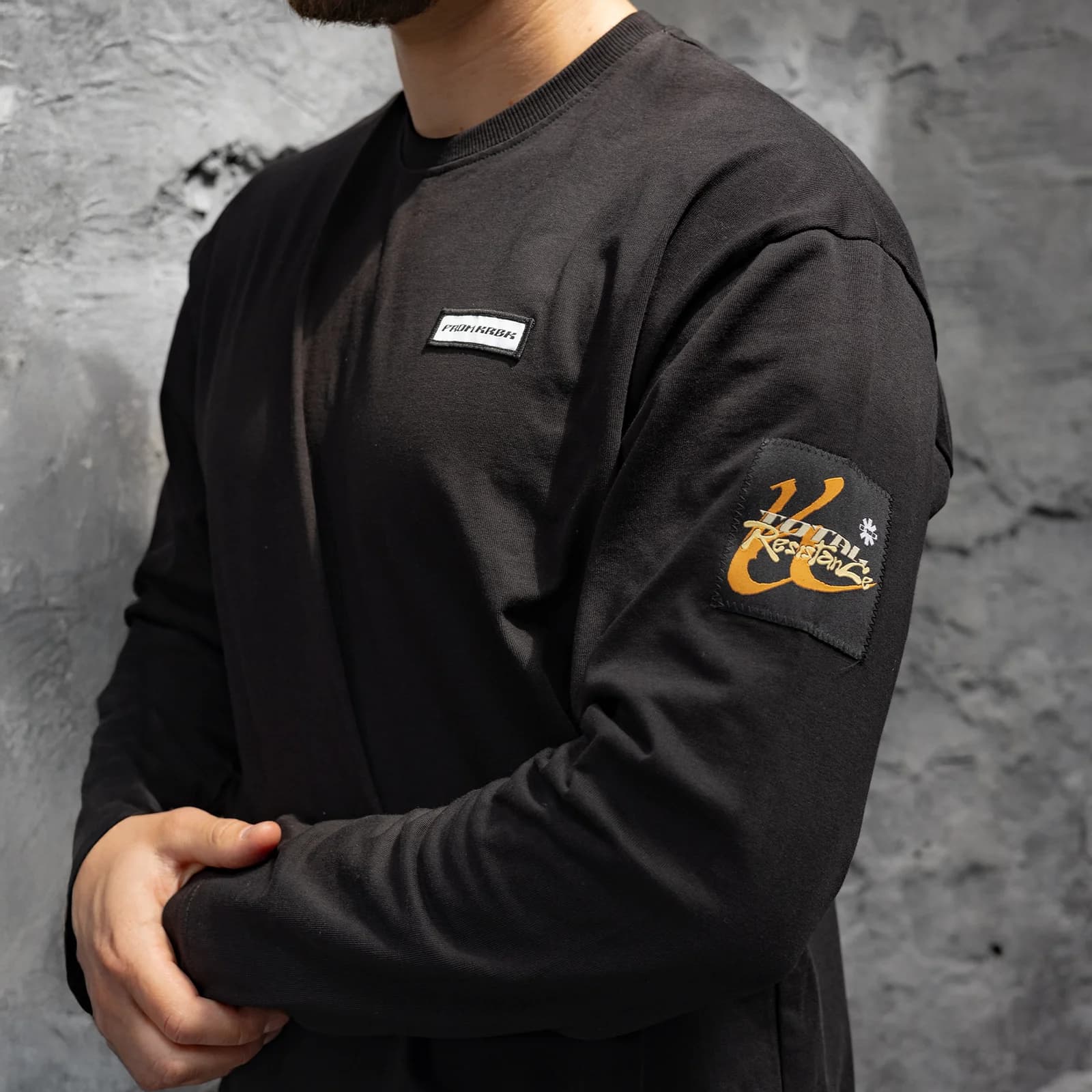 FROM KRBK TOTAL RESISTANCE LONGSLEEVE